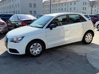 Gebraucht Audi A1 Sportback Attraction 86 PS (63 kW) 2013 Weiß Kleinwagen