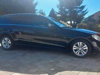 Gebraucht Mercedes E200 Avantgarde 136 PS (100 kW) 2011 Schwarz Kombi