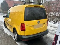 Usado VW Caddy 102 HP (75 kW) 2016 Amarelo Monovolume