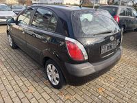 Gebraucht Kia Rio Basis 97 PS (71 kW) 2006 Midnightblack Kleinwagen