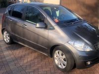 Gebraucht Mercedes A200 Elegance 136 PS (100 kW) 2010 Grau Van / Kleinbus