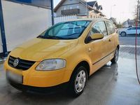 Gebraucht VW Fox 75 PS (55 kW) 2005 Gelb Kleinwagen
