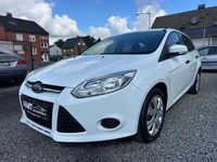 Gebraucht Ford Focus 101 PS (74 kW) 2014 Frozen white Kombi