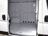 Gebraucht Fiat Ducato 140 PS (102 kW) 2024 Weißschwarz Van