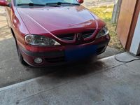Gebraucht Renault Mégane 95 PS (69 kW) 2001 Rot Kombi