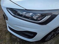 Używany Ford Focus Titanium X 120 KM (88 kW) 2022 Biały Sedan/Limuzyna