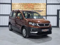 Gebraucht Peugeot Rifter Active 110 PS (80 kW) 2019 Braun Van / Kleinbus