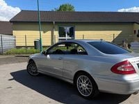 Gebraucht Mercedes CLK240 170 PS (125 kW) 2003 Silber Coupé