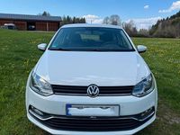 Gebraucht VW Polo Comfortline 90 PS (66 kW) 2015 Weiß Kleinwagen