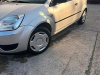 Gebraucht Ford Fiesta 80 PS (58 kW) 2005 Silber Kleinwagen
