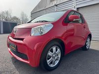 Gebraucht Toyota iQ Basis 68 PS (50 kW) 2009 Rot Kleinwagen