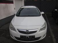 Gebraucht Opel Astra Edition 165 PS (121 kW) 2012 Weiß Kombi