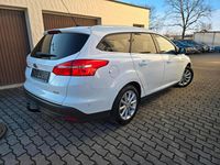 Gebraucht Ford Focus Titanium 125 PS (91 kW) 2015 Weiß Kombi