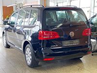 Gebraucht VW Touran Trendline 105 PS (77 kW) 2014 Schwarz Van / Kleinbus