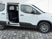 Neu Peugeot Rifter Allure 131 PS (96 kW) 2025 Weiss Van / Kleinbus