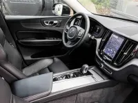 Gebraucht Volvo XC60 145 PS (106 kW) 2023 SUV
