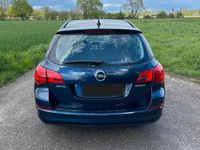 Second-hand Opel Astra 95 CP (69 kW) 2012 Albastru Break