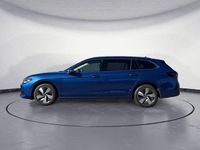 Gebraucht VW Passat Business 150 PS (110 kW) 2024 Reef blue metallic Kombi