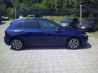 Gebraucht VW Golf VIII Active 150 PS (110 kW) 2023 Atlantic blue metallic (metallic) Limousine