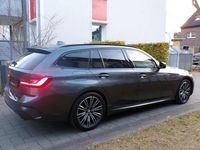 Gebraucht BMW 318 M Sport 156 PS (114 kW) 2022 Grau Limousine