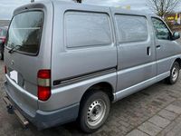 Gebraucht Toyota HiAce 88 PS (64 kW) 2005 Silber Van / Kleinbus