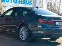 Gebraucht BMW 730 265 PS (194 kW) 2020 Sophistograu brillanteffekt Limousine