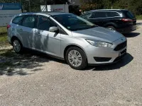 Gebraucht Ford Focus 100 PS (73 kW) 2015 Silber Kombi