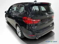 Używany BMW 220 Advantage 190 KM (139 kW) 2022 Czarny Minivan