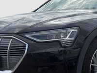 Używany Audi e-tron Comfort 230 kW (313 KM) 2022 Czarny SUV
