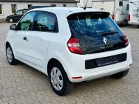 Gebraucht Renault Twingo Life 69 PS (50 kW) 2018 Weiß Kleinwagen
