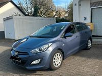 Gebraucht Hyundai i30 110 PS (80 kW) 2014 Blau Kombi