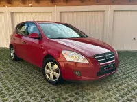 Gebraucht Kia Ceed 110 PS (80 kW) 2007 Rot Kleinwagen