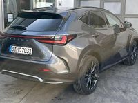 Gebraucht Lexus NX350h E-FOUR 243 PS (178 kW) 2025 Grau SUV