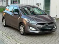 Gebraucht Hyundai i30 Edition 110 PS (80 kW) 2014 Grau Limousine