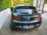 Gebraucht Opel Astra GTC 140 PS (102 kW) 2012 Schwarz Coupé