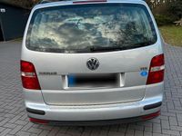 Gebraucht VW Touran 105 PS (77 kW) 2008 Silber Van / Kleinbus
