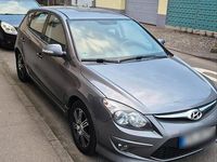 Gebraucht Hyundai i30 90 PS (66 kW) 2012 Grau Limousine