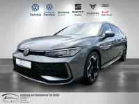 Gebraucht VW Passat R-line 150 PS (110 kW) 2025 Grau Kombi