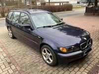 Gebraucht BMW 320 150 PS (110 kW) 2002 Blau Kombi