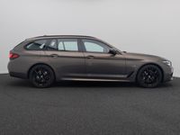 Gebraucht BMW 530 M Sport 292 PS (214 kW) 2022 Bmw individual alvitgrauc5e Kombi