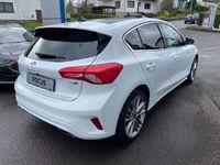 Gebraucht Ford Focus 125 PS (91 kW) 2021 Frostweiß Limousine