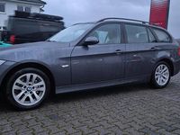 Gebraucht BMW 318 171 PS (125 kW) 2007 Grau Kombi