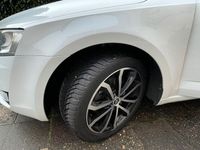 Gebraucht Skoda Octavia Style 150 PS (110 kW) 2015 Weiß Kleinwagen