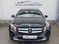 gebraucht Mercedes GLA220 d Urban 7G-DCT 4Matic Navi PTS 2.Hand