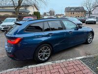 Gebraucht BMW 320 Advantage 190 PS (139 kW) 2022 Blau Kombi