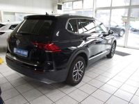 gebraucht VW Tiguan Allspace 2.0 TDI Comfortline DSG +Navi+Shzg.