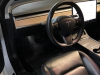 Second-hand Tesla Model 3 366 kW (498 CP) 2021 Alb Berlinǎ