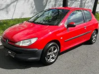 Gebraucht Peugeot 206 60 PS (44 kW) 2001 Rot Kleinwagen