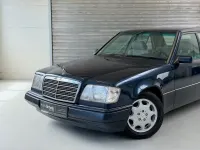 Gebraucht Mercedes E220 150 PS (110 kW) 1994 Blau Limousine