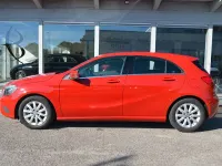 Gebraucht Mercedes A180 122 PS (89 kW) 2014 Rot Kleinwagen
